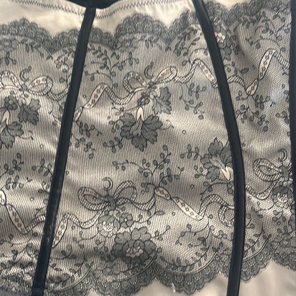 Chanelle Bustier top lace printed M - Picture 7 of 7